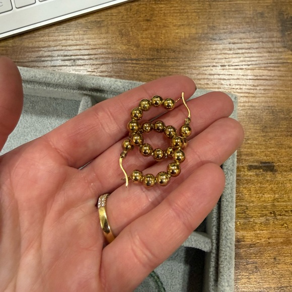 Mejuri Hoops - Picture 2 of 4